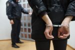 В Кохме сотрудники полиции задержали подозреваемого в краже двух автобусных аккумуляторов
