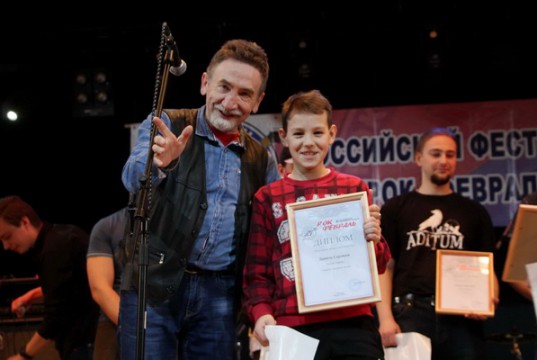 Любовь к музыке не может быть поддельной