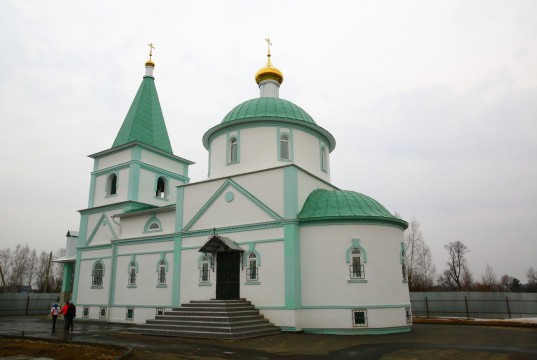 Митрополит Иосиф освятил новый храм в Ивановском районе