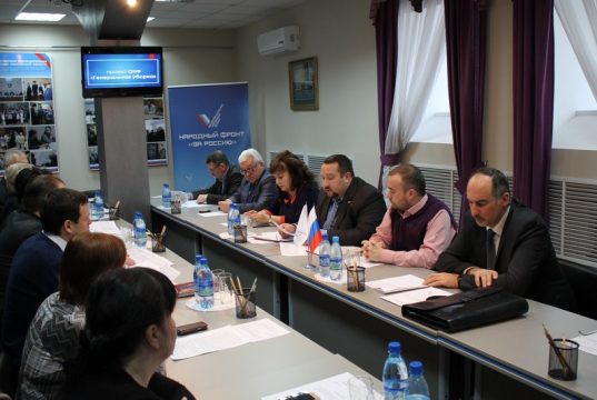 В приоритете у Народного фронта дороги и мусор