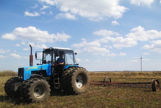 В Ивановском районе начались весенние полевые работы