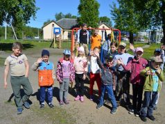 В Ивановском районе школьники поздравили односельчан с Днем России