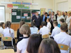 В День знаний ивановский губернатор побывал в школе № 56 города Иваново.