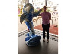 Дельфины подарили счастье новоталицкой девочке