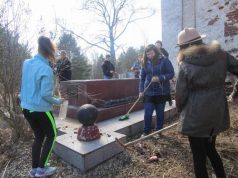 На помощь к людям вышли юные читатели