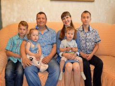 Папа, мама, я — вместе дружная семья