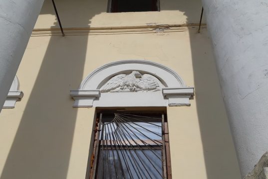 Подземный ход и лестница старого графа до сих пор не найдены