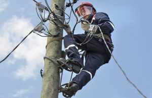 «Ивэнерго» ведет установку нового оборудования на электрических сетях в Ивановском районе