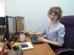 Женское лицо IT