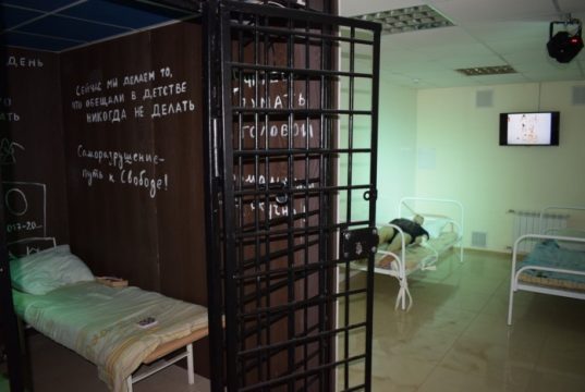 Против наркотиков — словом и делом