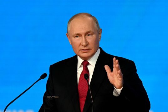Владимир Путин озвучил ряд инициатив по поддержке семей и граждан, расселению аварийного жилья и решению проблем занятости