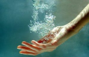 Алкоголь и пренебрежение правилами безопасности на воде приводят к трагедиям