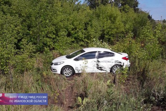 В результате ДТП в Ивановском районе пострадали два человека