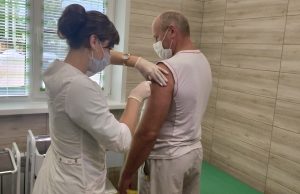 На 11.03.2022 в регионе прошли полный курс вакцинации от COVID 445 202 чел. Вакцинированы первым компонентом 508 206 чел.