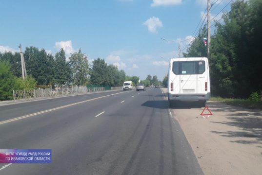 В Ивановском районе из-за резкого торможения автобуса пострадала пассажирка