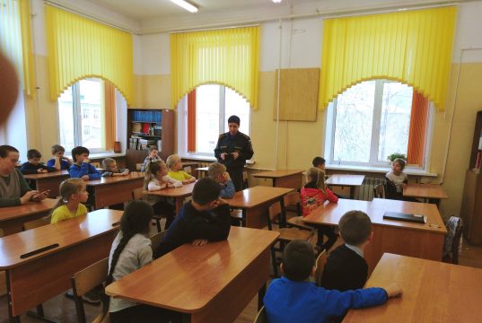 Урок безопасности по правилам нахождения на водоемах в зимний период прошел в Богородской средней школе