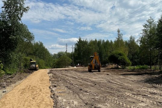 В Ново-Талицах продолжается благоустройство территории у пруда в рамках программы «Местные инициативы»