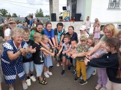 Танцуют все!