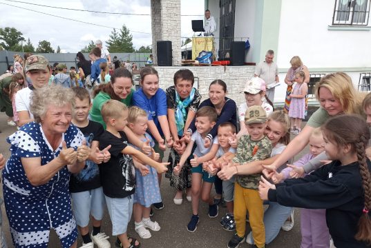 Танцуют все!