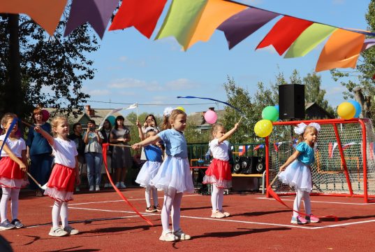В Ивановском районе состоялось торжественное открытие новой спортивной площадки на территории у групп «Родничок» Новоталицкого детского сада «Малыш»