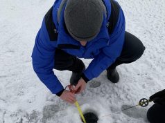 Лед на водоемах осенью и в начале зимы опасен!