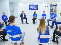 Станислав Воскресенский встретился с волонтерами-участниками гуманитарных миссий в зоне СВО