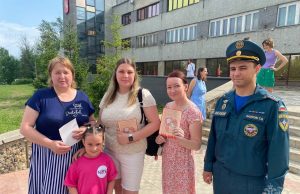 В Кохме сотрудники МЧС рассказали жителям о том, как правильно готовить на мангале