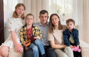 Россияне считают, что вступать в брак нужно один раз и на всю жизнь