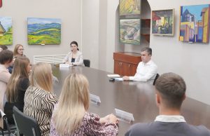 Эффективность мер региональной поддержки Станислав Воскресенский обсудил с семьями участников СВО