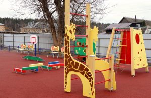 В деревне Коляново благоустроена площадка детского сада