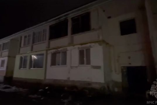 Два человека пострадали, один погиб во время пожара в деревне Куликово