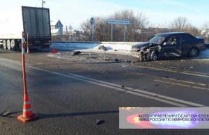 В Ивановском районе столкнулись два легковых автомобиля и грузовой