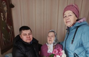 В Тимошихском сельском поселении ветеранам вручили юбилейные медали к 80-летию Победы