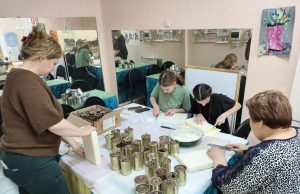 Активисты из Балахонковского сельского поселения отправили гуманитарную помощь бойцам СВО