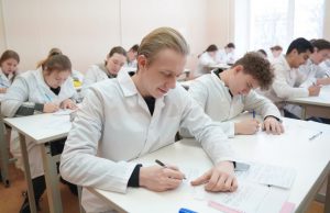 В Ивановской области установлены дополнительные ежемесячные выплаты для студентов медуниверситета, которые учатся по целевым направлениям