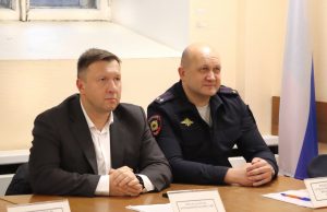 Глава Ивановского района Сергей Низов принял участие в работе призывной комиссии