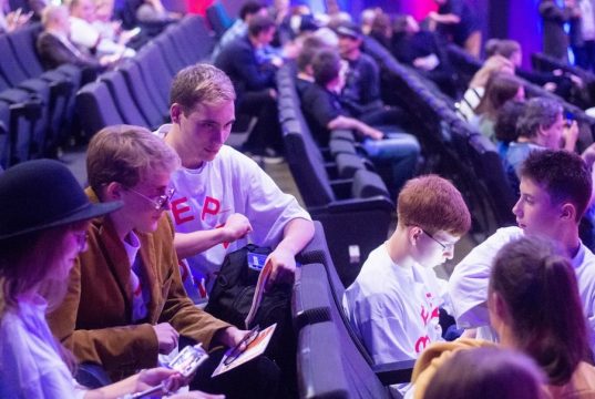 Заявки на перевыпуск пушкинской карты можно подать до 28 декабря