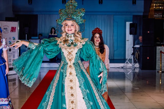 Наталья Лысакова