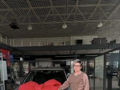 Новый автомобиль получила победитель викторины Ольга Бондарева