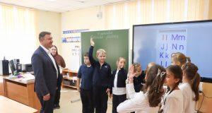 Сергей Низов проверил организацию учебного процесса Богданихской школы