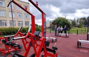 В Коляновской школе завершили монтаж оборудования на специализированной площадке для приема нормативов физкультурно-спортивного комплекса «Готов к труду и обороне» (ГТО)